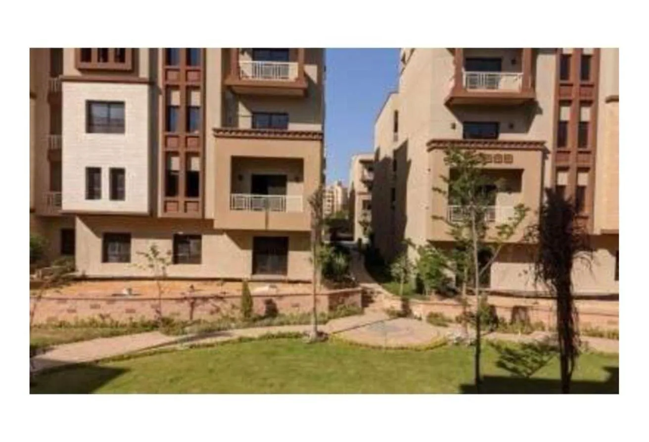 Sale in Green 5: Ground floor apartment for sale in October, Green
