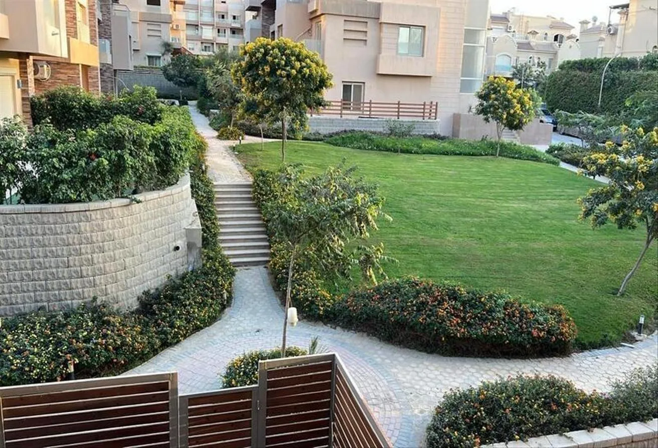 البيع في رايوس: آي ڤيلا دوبلكس بجاردن كمبوند رايوس بجوار باتيو 6 