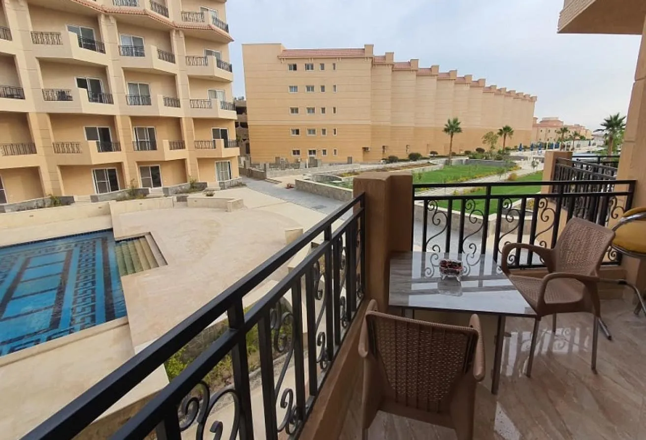 البيع في سلينا باي: Apartment for sale With Private Beach Furnished 