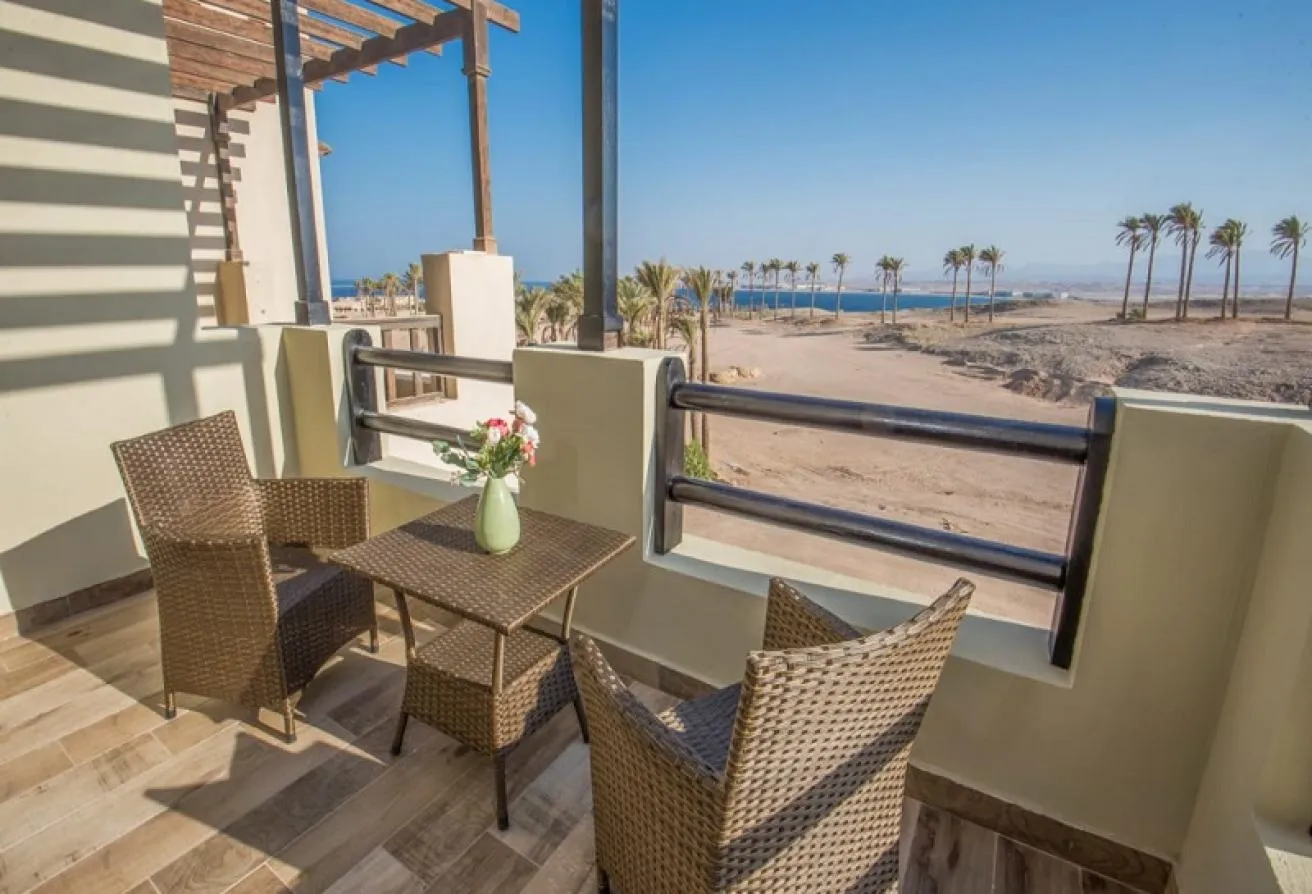 البيع في ازورا ريزورت: Chalet for sale in Azzura one Bedroom Sea View  
