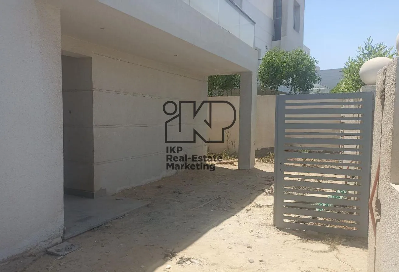 Gallery Image 11