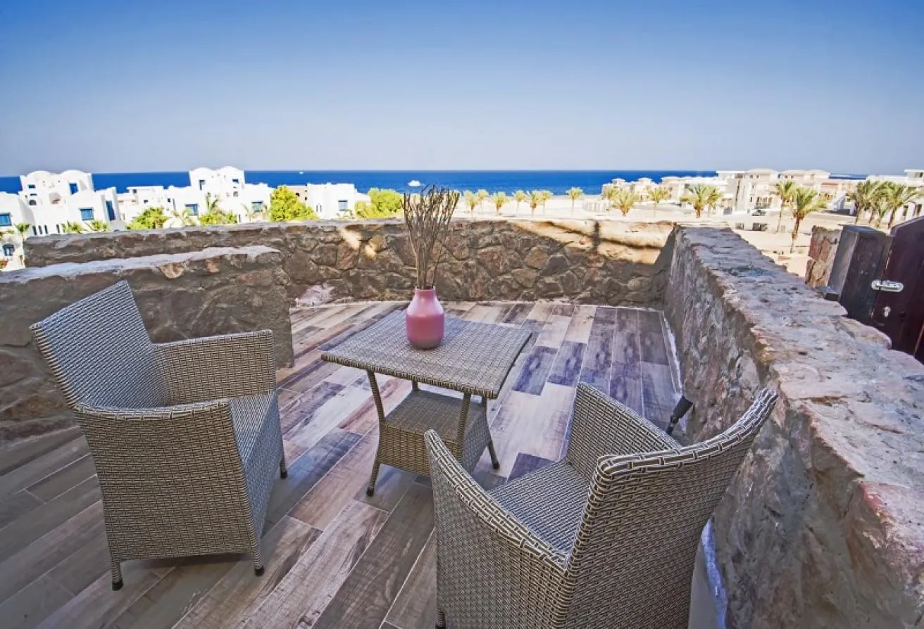 البيع في ازورا ريزورت: Chalet in Azzura 65 M² fully furnished (Sea View) 