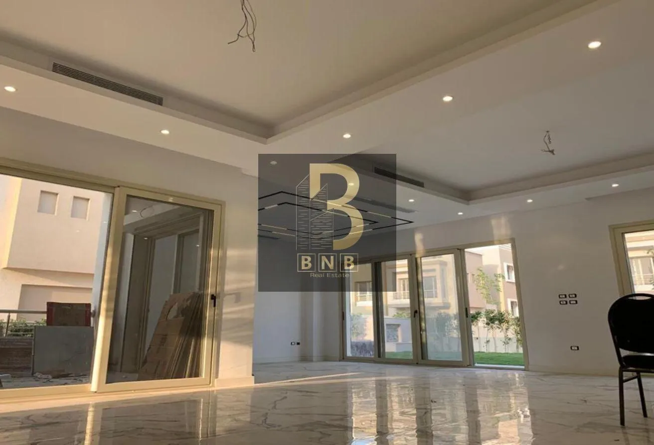 Rent in Cairo Festival City: Modern Twin House in CFC compound