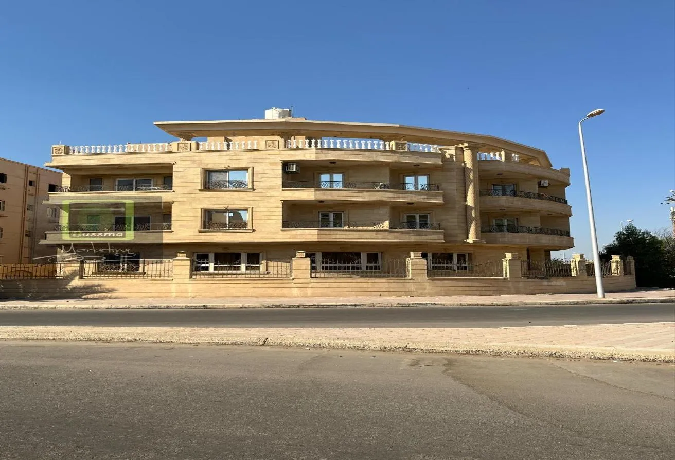 Rent in 8th District: لبيع منزل كامل مساحه805م متشطب بالكامل المنزل10شقق
