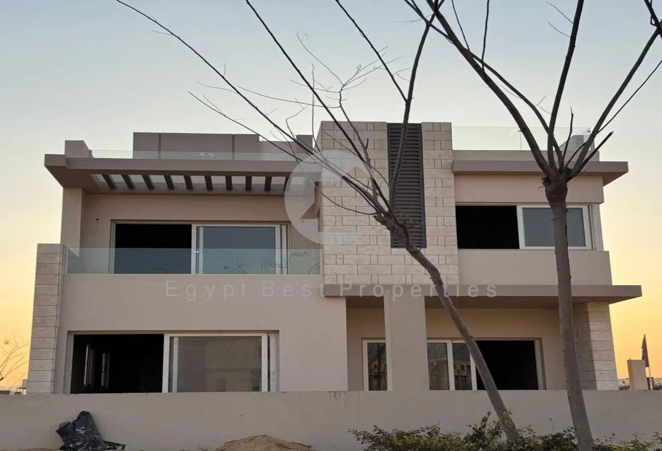 Sale in October Plaza: Fully finished Penthouse with facilities RTM