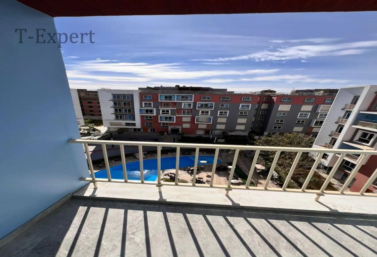 Sale in Amorada: Apartment 3BR Over 6Y prime view in Amorada