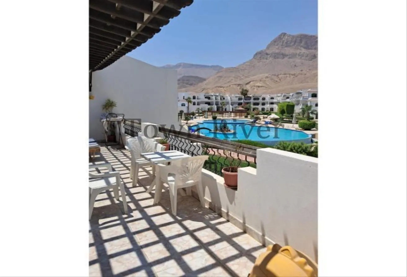 Sale in Louly Beach Resort: 1 row palace 450 m of Loly Beach Village, Sokhna