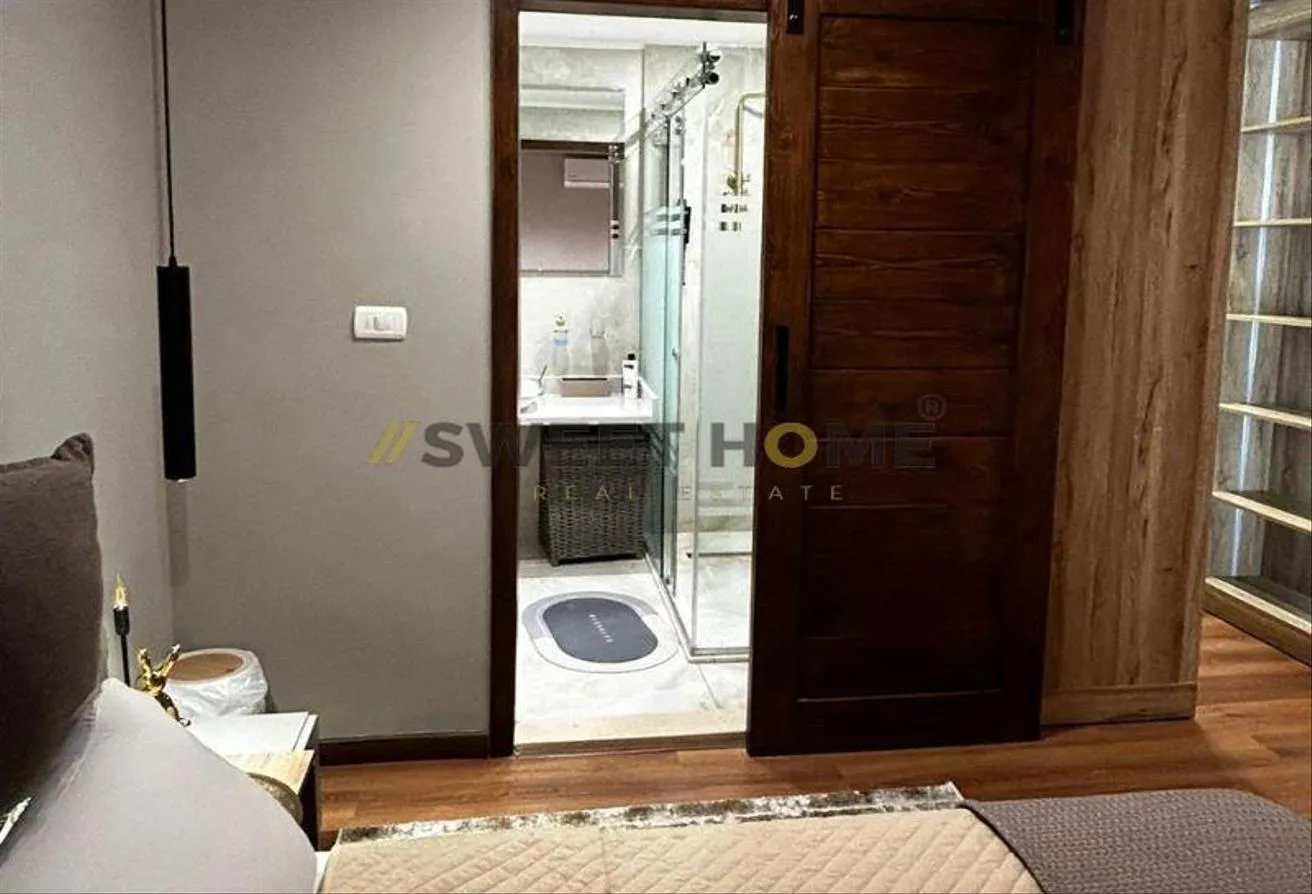 Gallery Image 6