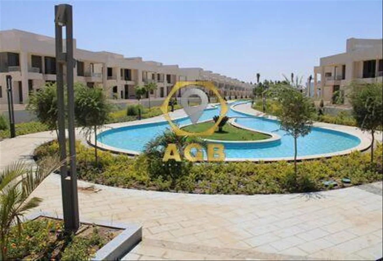 البيع في ليك ويست: مباشرة ع وصلة دهشور تاون هاوس ميدل 265م لايك ويست 