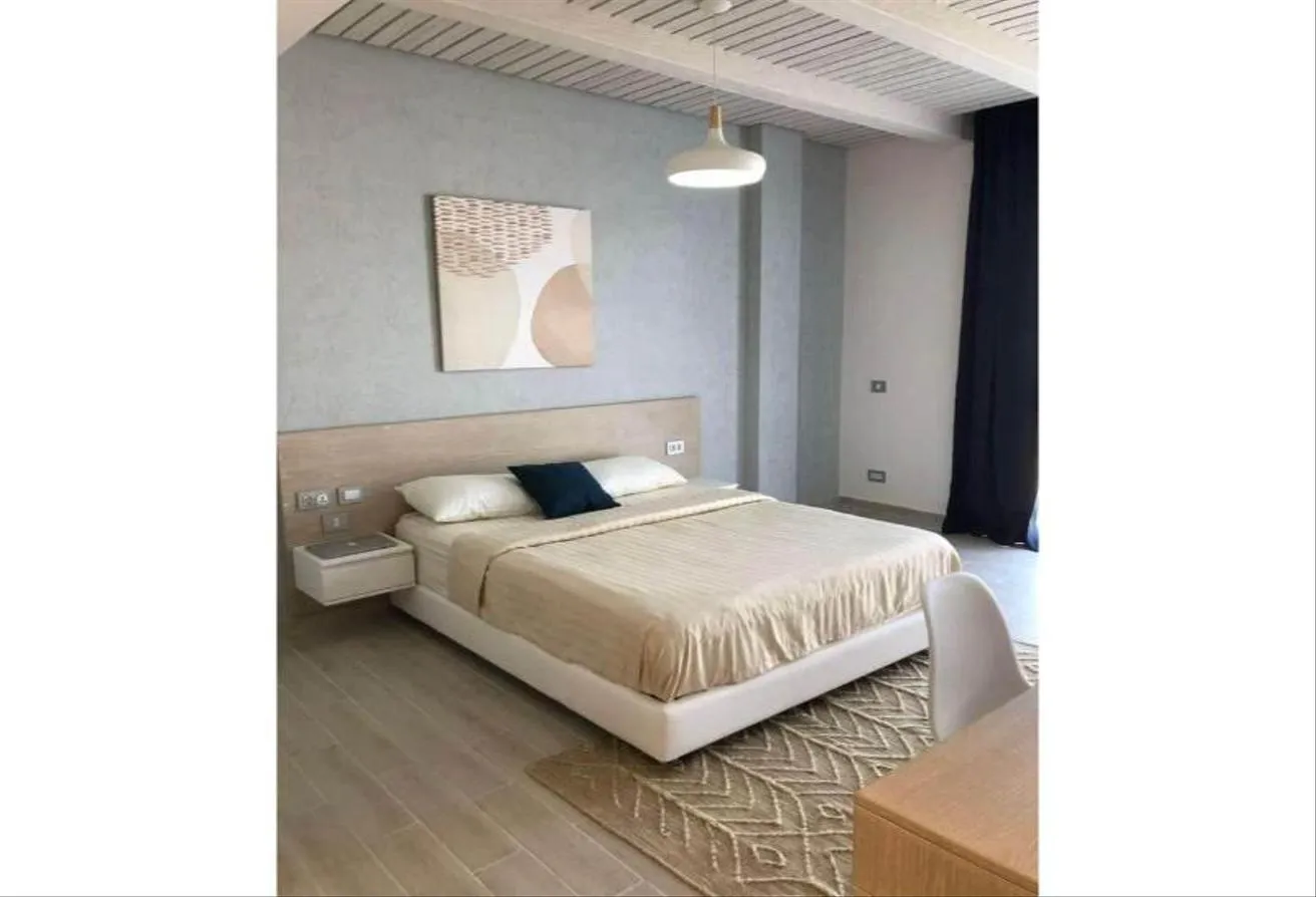 Sale in Garnet: 185 sqm finished apt in Southern Investors Area
