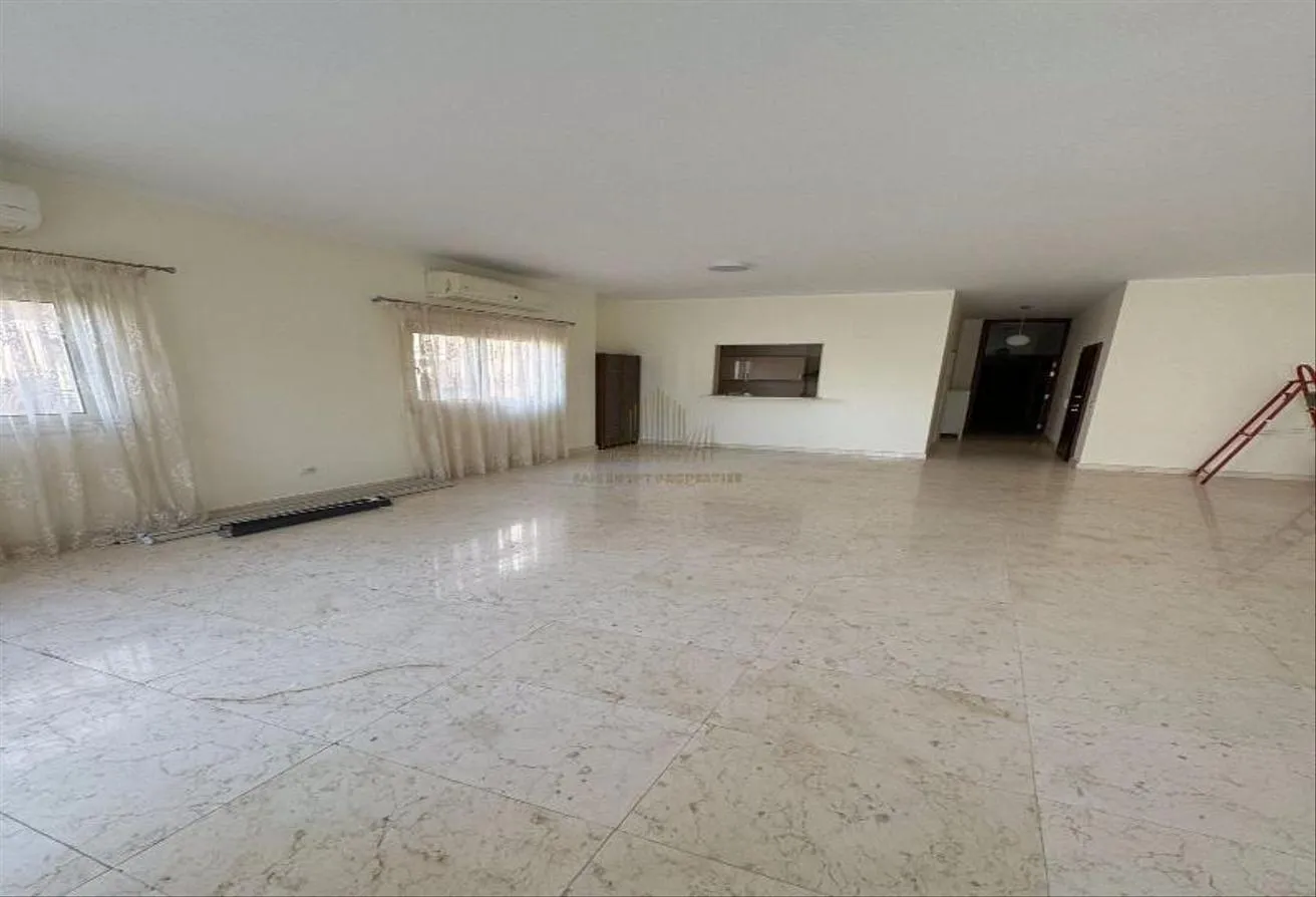 Rent in West Golf: studio furnished for rent inside the compound >