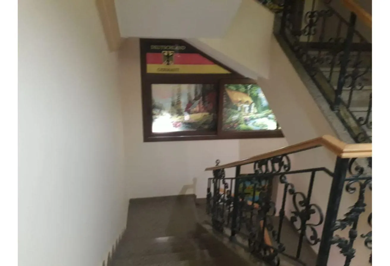 Gallery Image 12