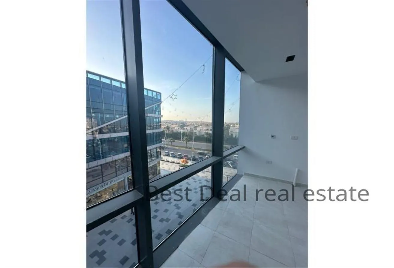 Rent in Ritzy: Prime Office in Ritzy Mall Fully Finished with ACs