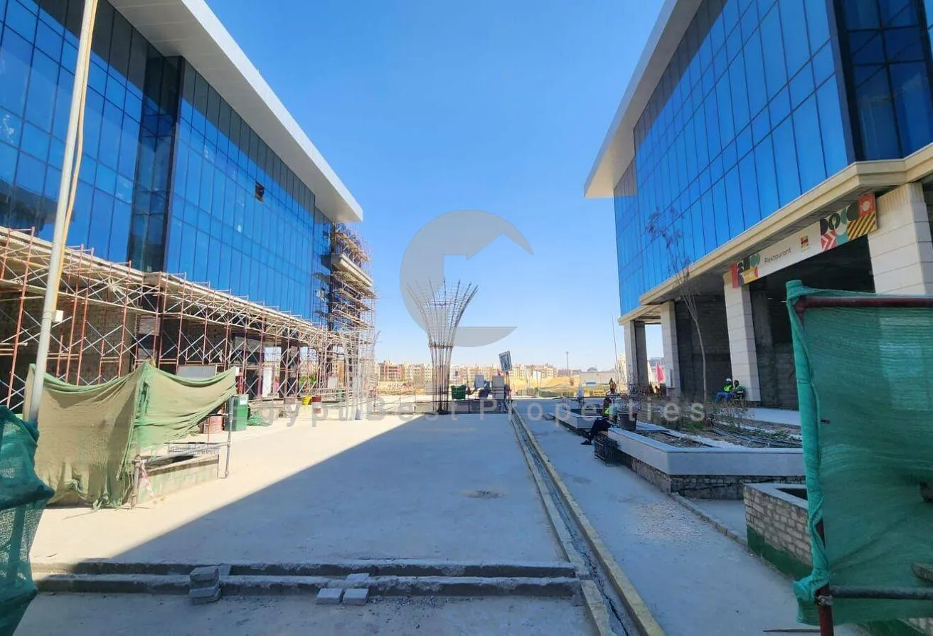 Sale in Golden Gate: Office Fully finished at Ready tomove New Cairo.