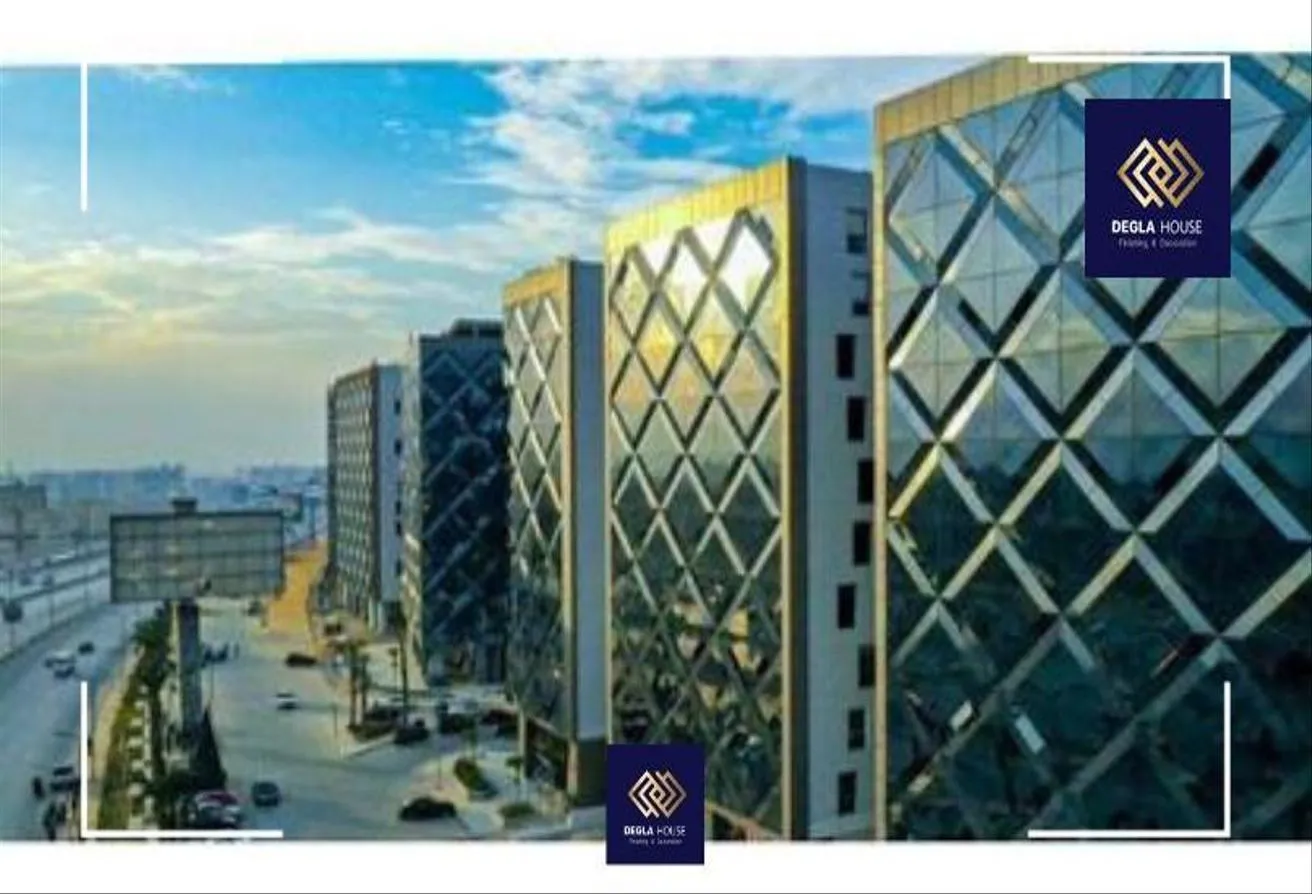 للايجار في وان قطامية: مبني إداري للإيجار 3600 م امام كارفور المعادي 