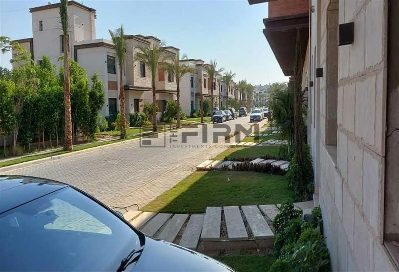 Sale in Azzar: Townhouse for sale ready to move in azzar