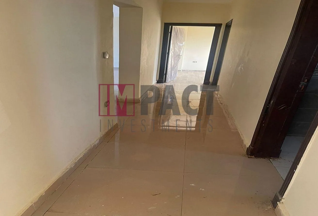 Rent in Wesal City: فيلا للايجار قانون في كمبوند وصال