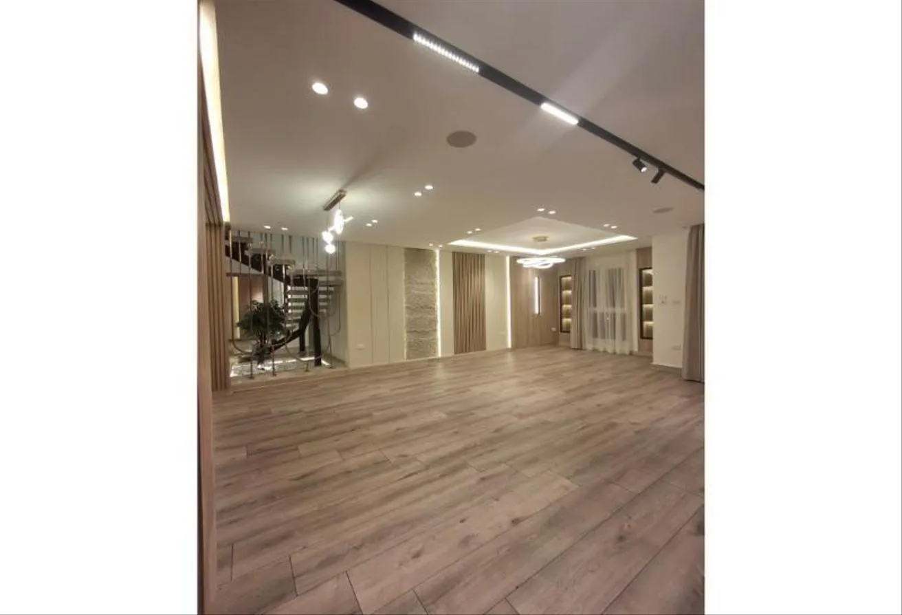 Gallery Image 30