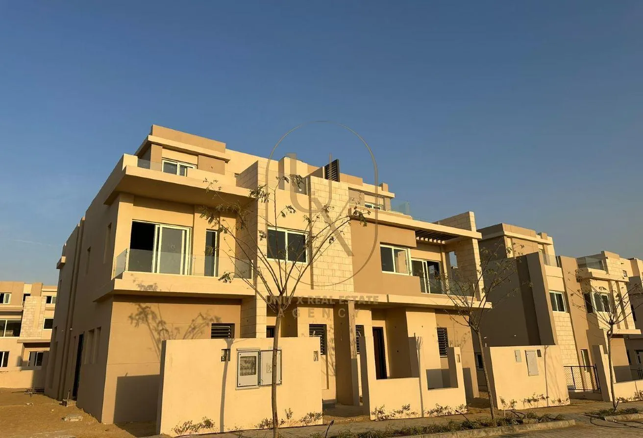 Sale in Swan Lake: Luxurious Twin House in Swan Lake West 6Oct Dp 5%