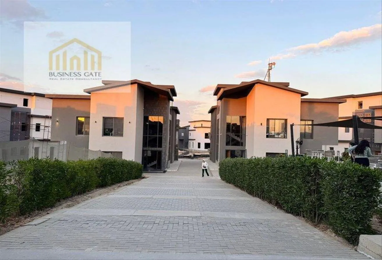 Sale in Il Cazar: Villa next to Zed East 5%dp and 8years installment