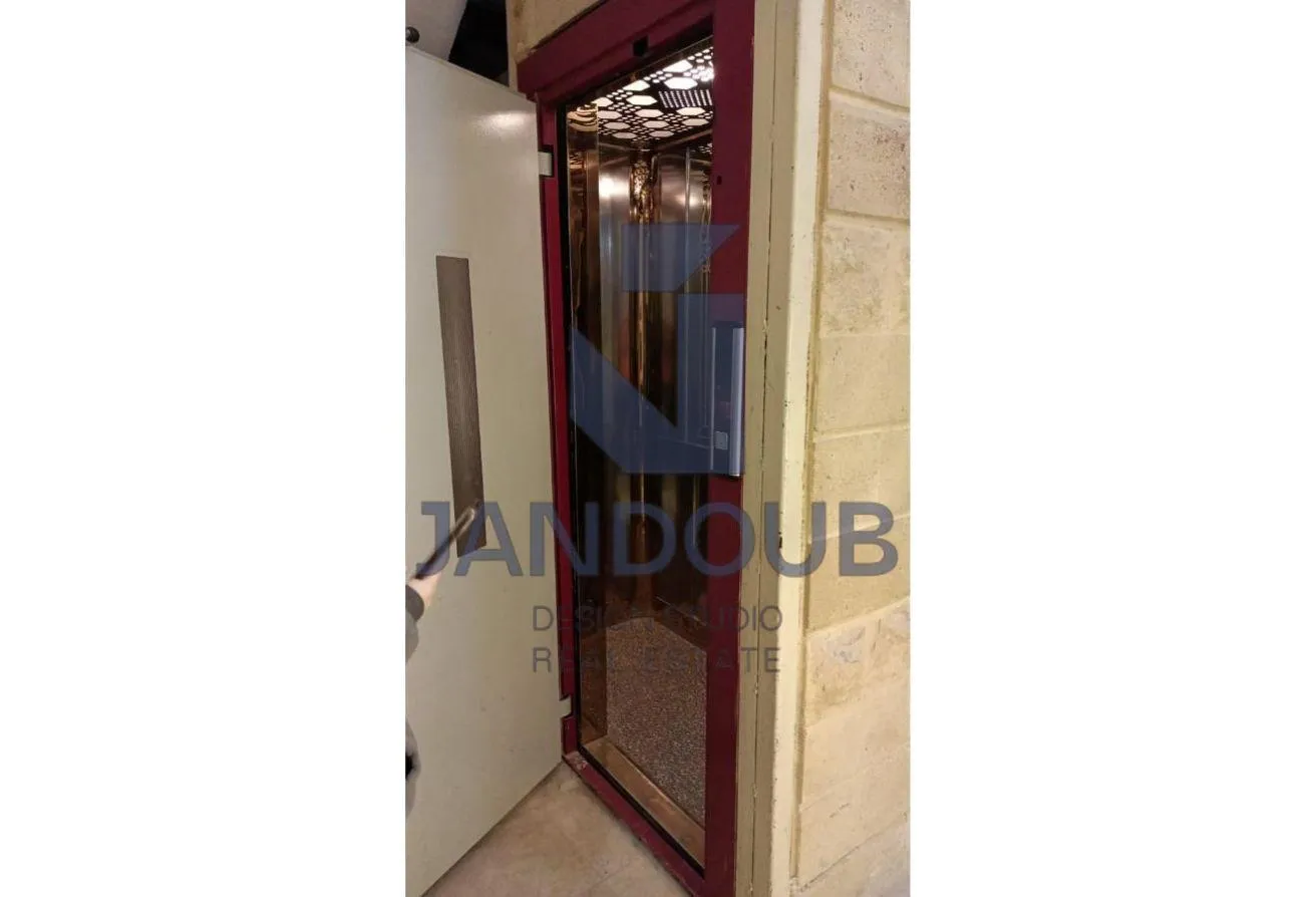Gallery Image 8