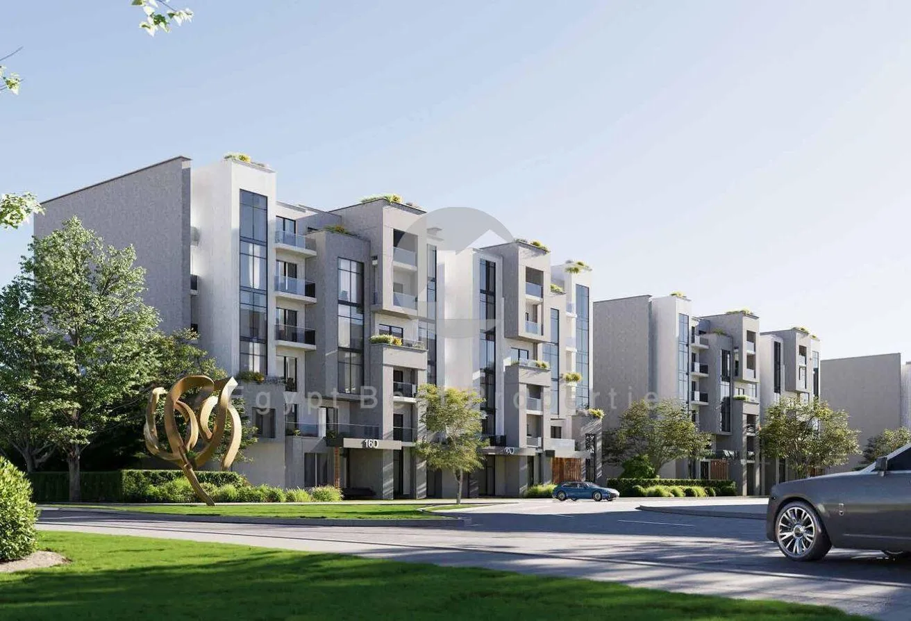 Sale in Ivoire East: Senior Villa 312m With DP 5% in front of Hyde Park