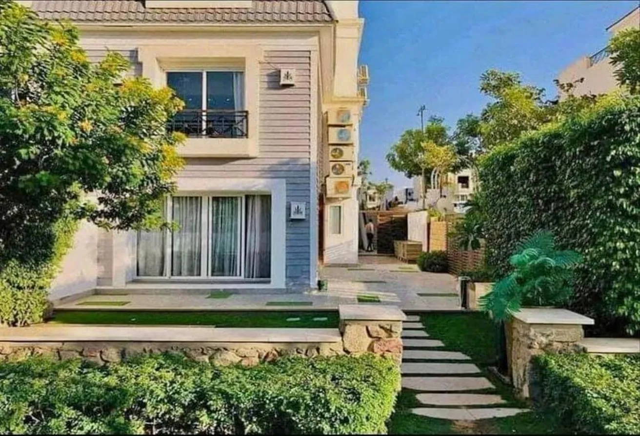 Sale in Mountain View 4: Receive in just one year FINISHED VILLA with a 10%