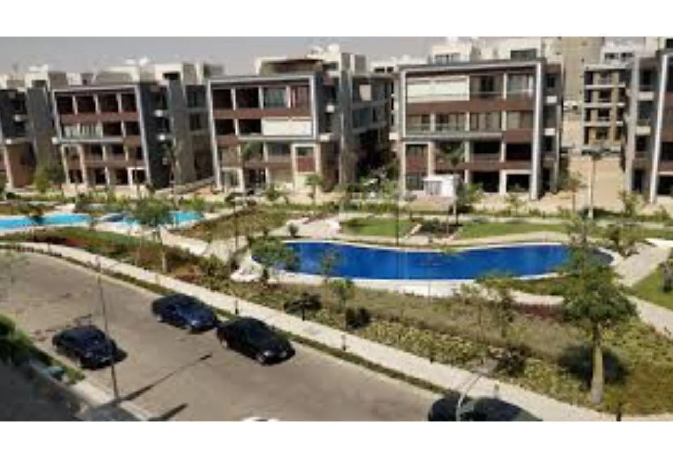 Sale in Midtown: فيلا ف ميدتاون التجمع 600م بمقدم 10% واقساط 8 س