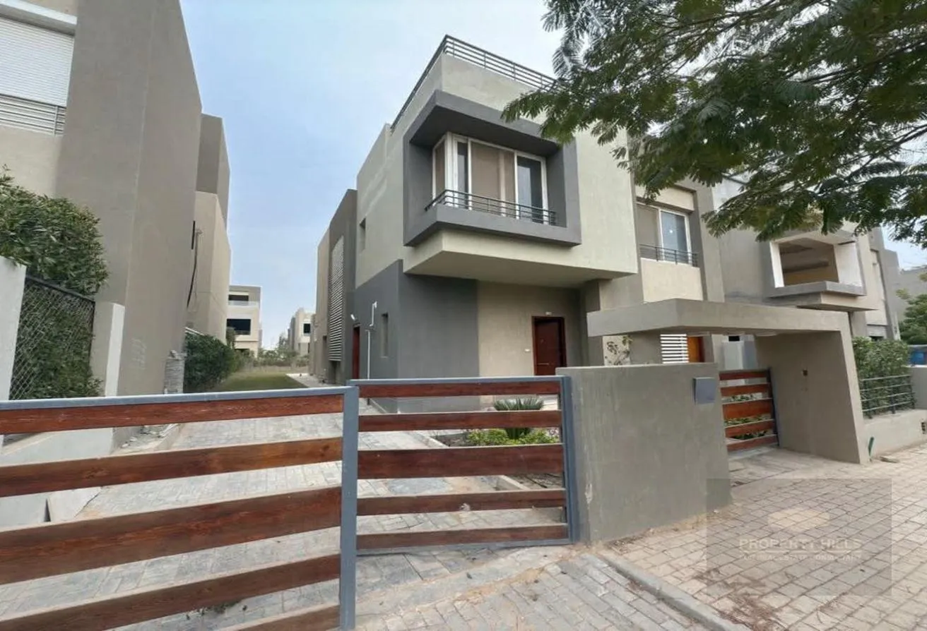 Sale in The Crown: New Offer By PalmHills Villa 600,000 DP over 12y
