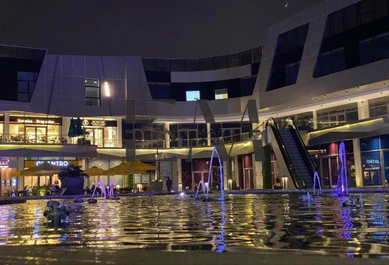 للايجار في امتداد الرحاب: للإيجار محل مميز جدا في the yard mall 