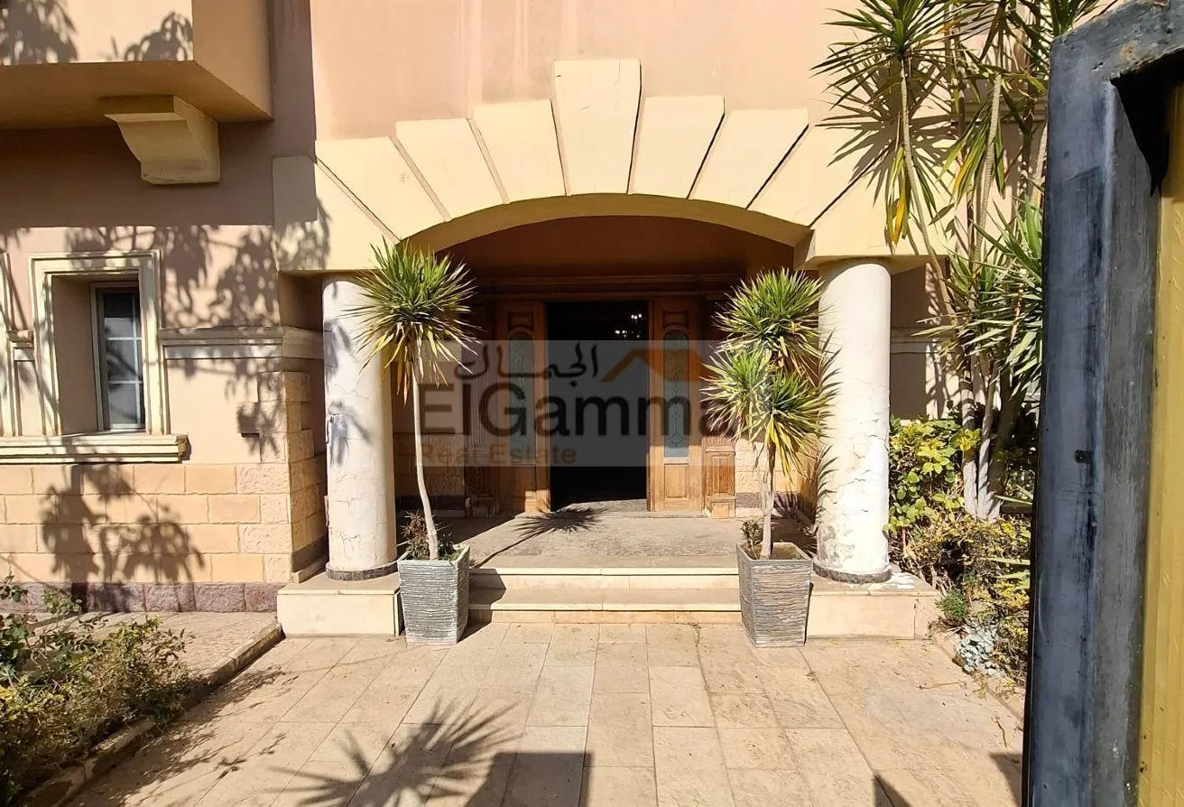 Sale in Katameya Hills: فيلا للبيع موقع مميز بكمبوند قطامية هيلز
