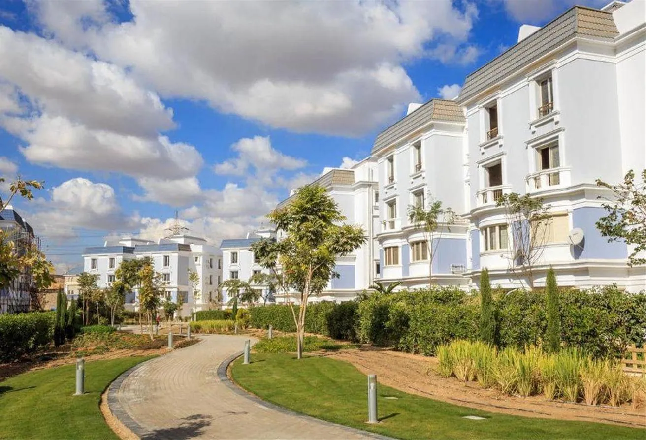 Sale in Mountain View iCity October: Beach house corner Mountain view ⁠icity october Y