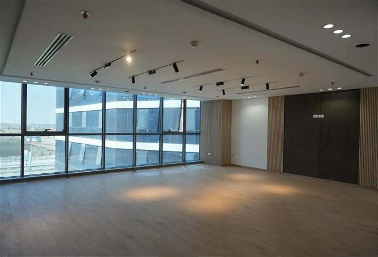 Sale in Golden Tower 2: Office Finished With ROI in New Capital Over 7 Y