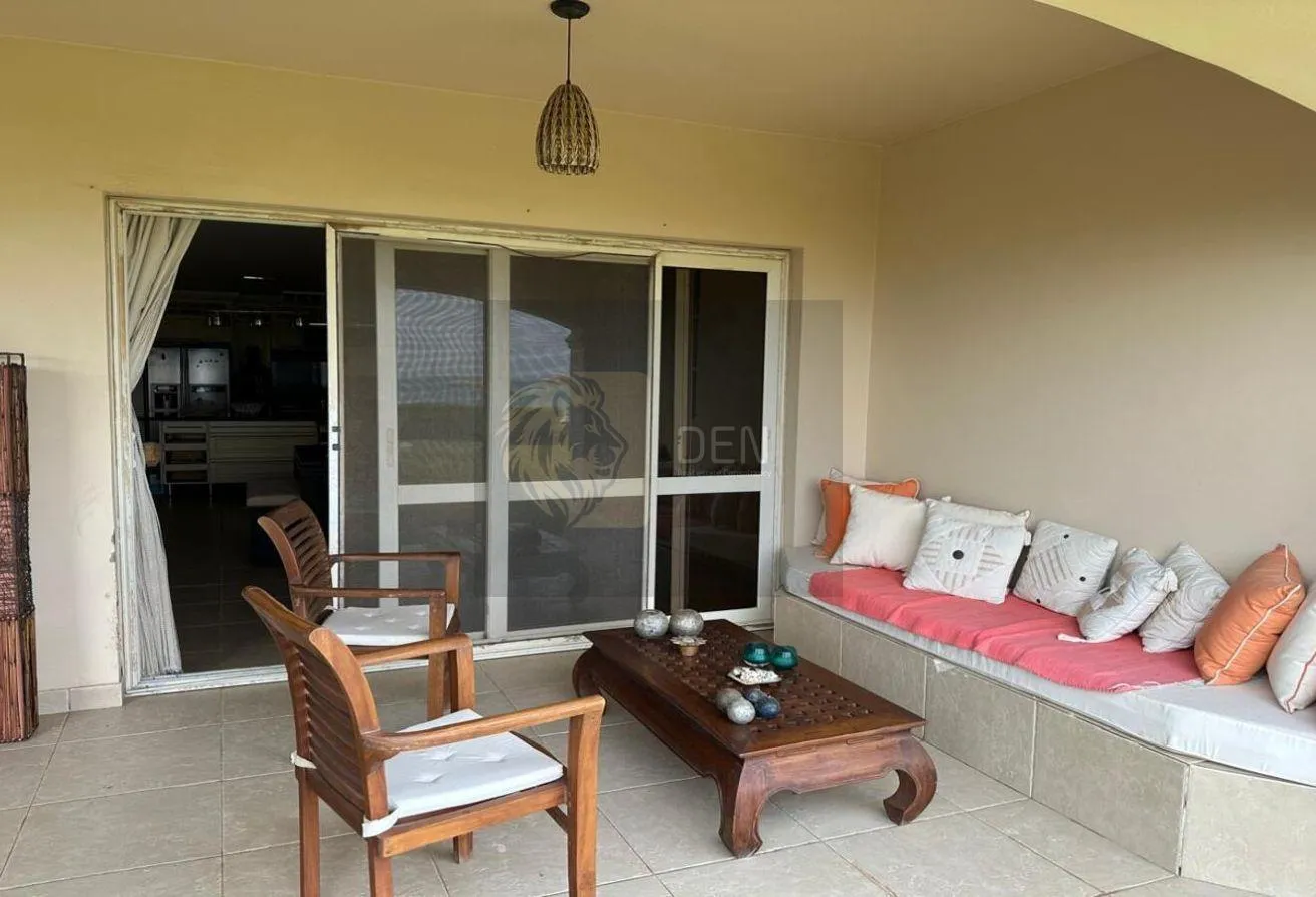 Sale in La Vista 1: Fully Furnished villa first row on the Sea