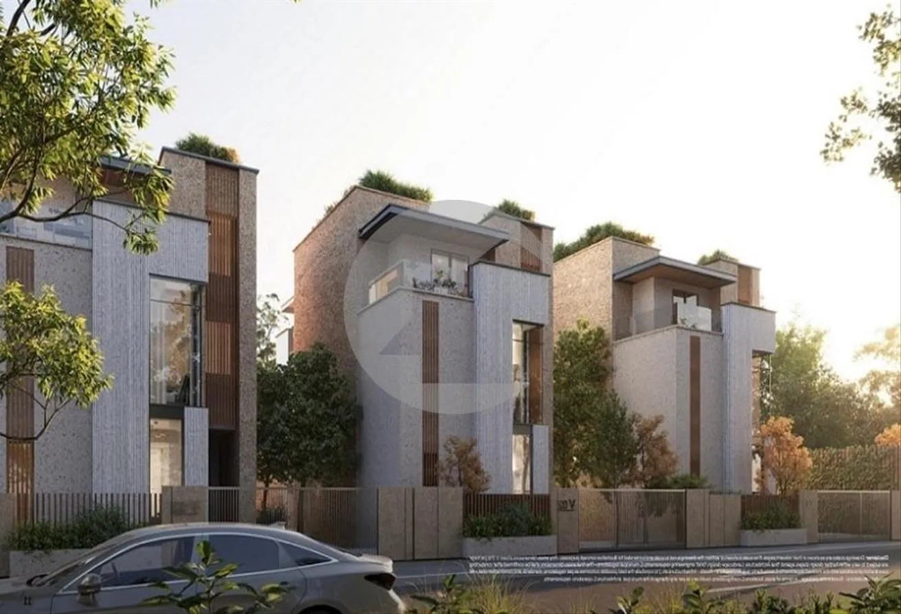Sale in Ivoire: town house in evoire shiekh zayed