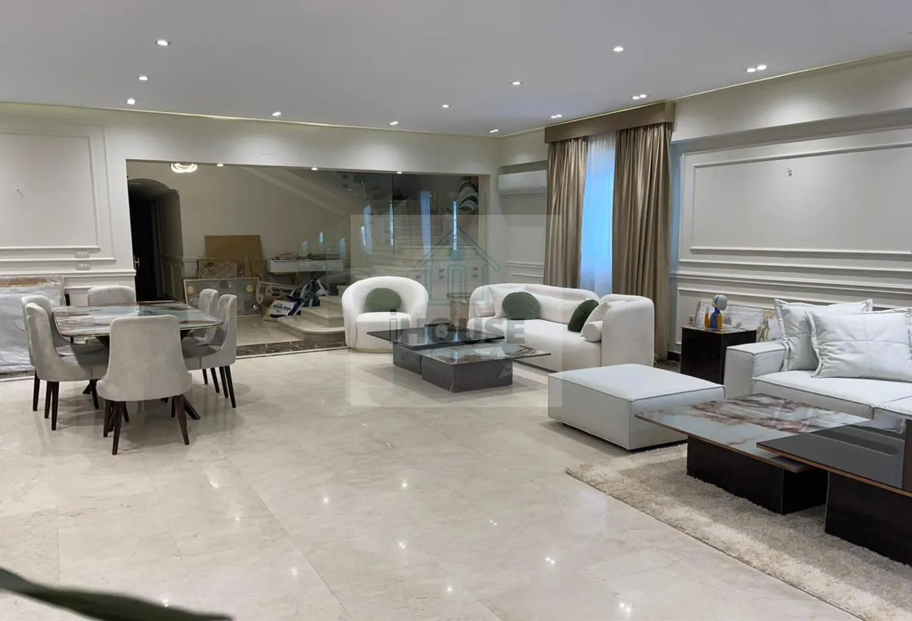 Rent in West Golf: دوبلكس للايجار ٤٠٠ م معاة رووف كبير بغرب الجولف ..
