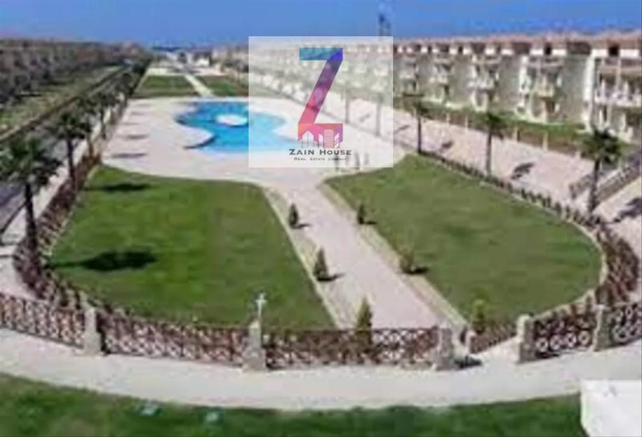 Sale in Stella Heights: First row on the sea with a stunning panoramic vie