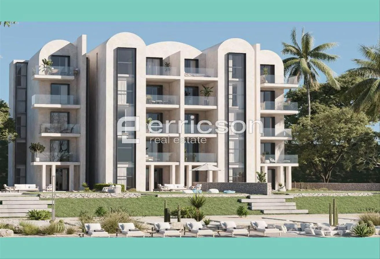 Sale in Silver Sands: Duplex With garden Direct To The Lagoon