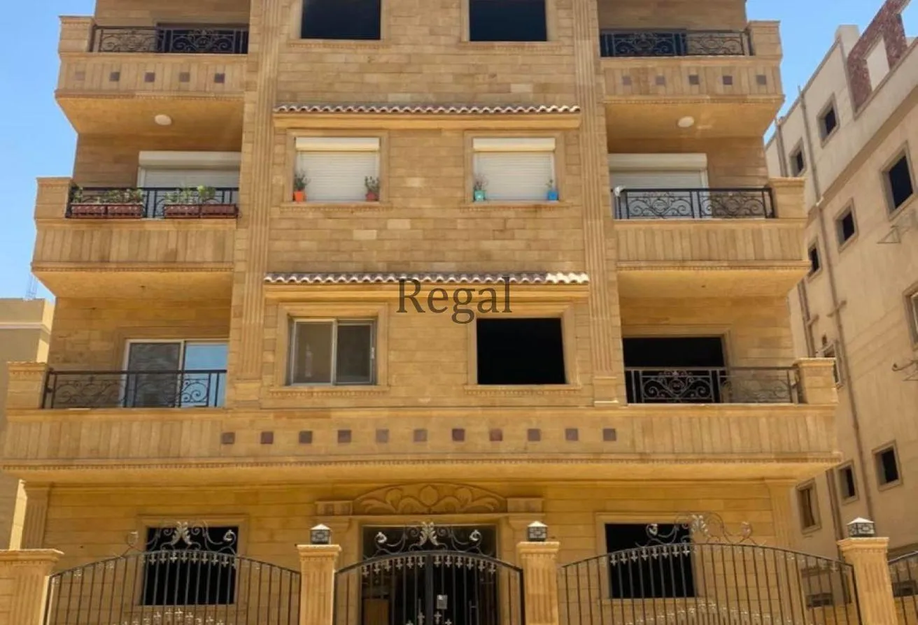 Sale in Al Jazeera: شقه نص تشطيب في التجمع الخامس