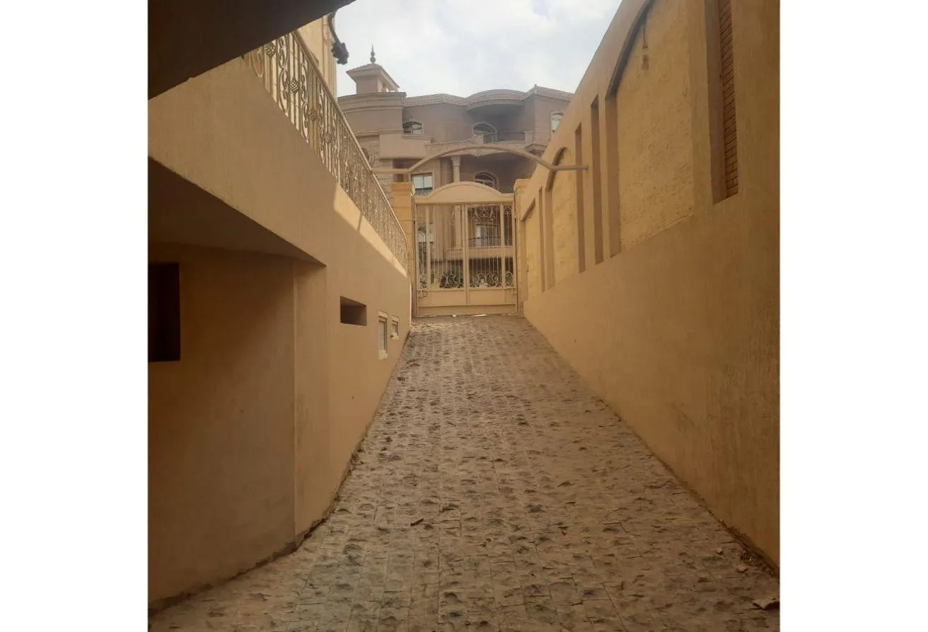Sale in West Somid Road: Fully finished villa for sale in Hadayek October