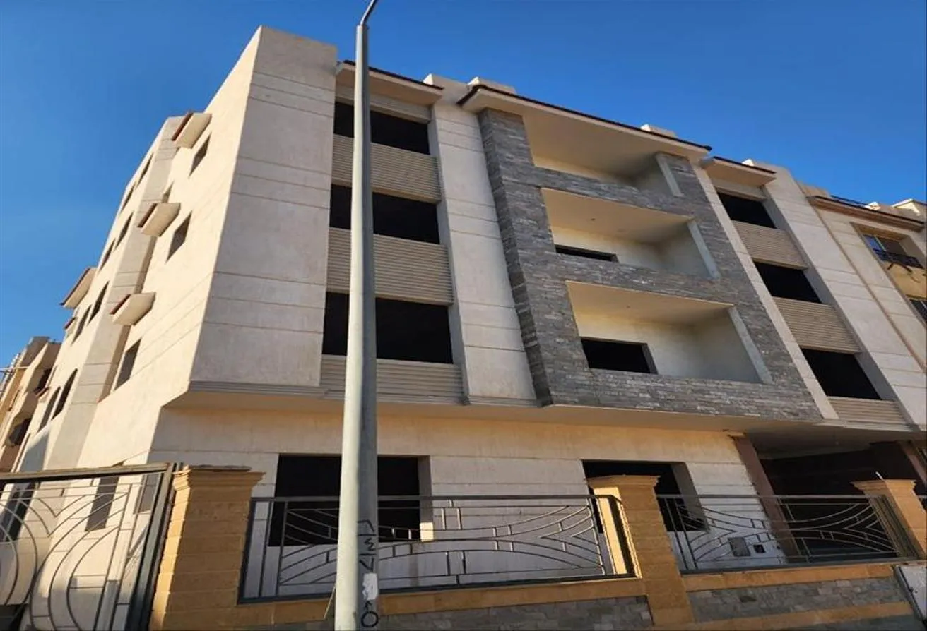 Sale in Al Andalus Family: لقطة عمارة للبيع بالاندلس عائلي ناصية علي جاردن