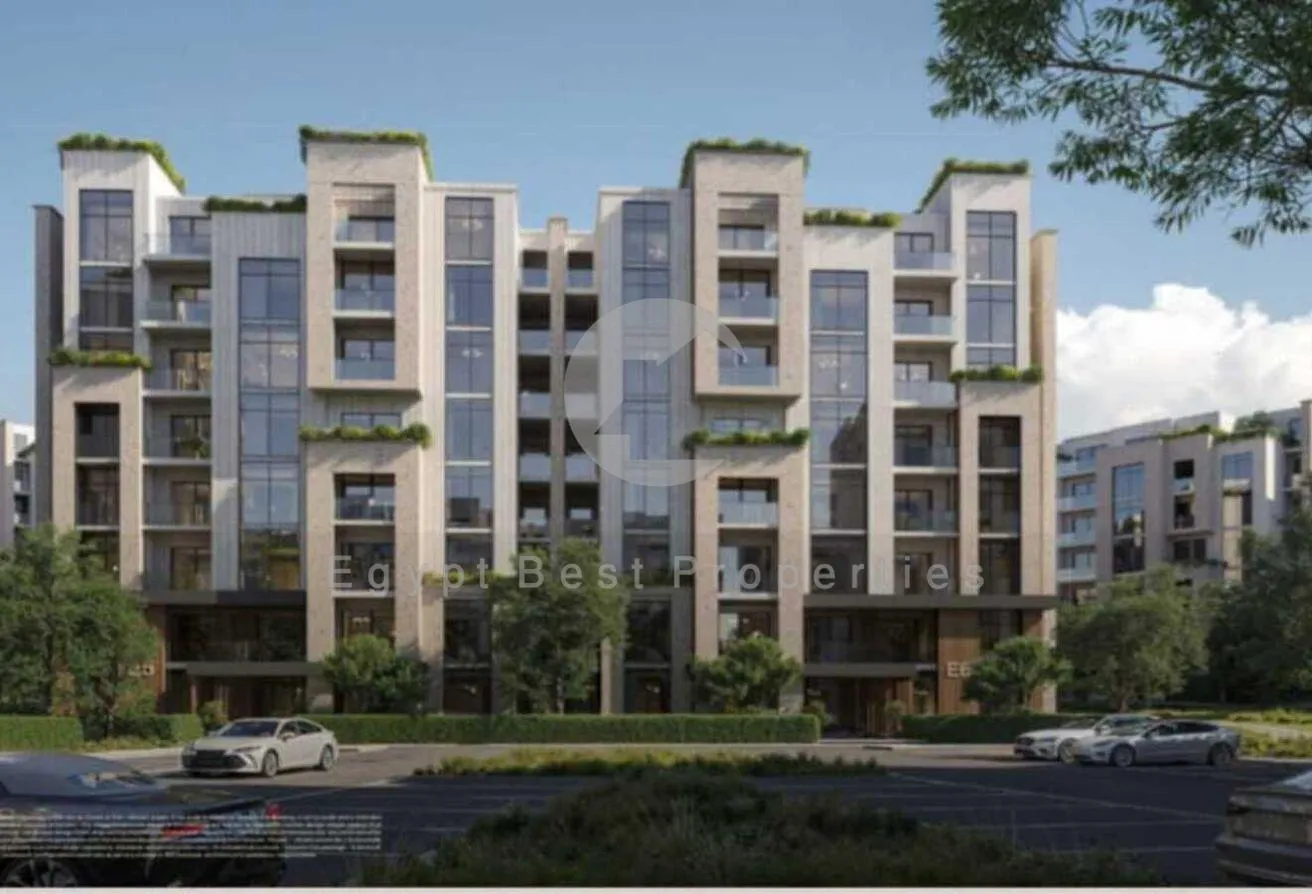 Sale in Ivoire: Contract at 917K DP in 313m with roof 44m -8 years