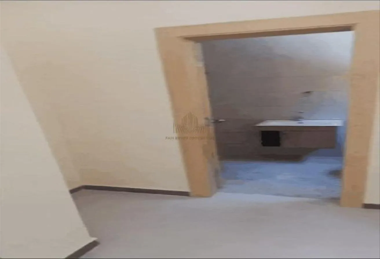 Sale in El Yasmeen: ستوديو للبيع بالياسمين تشطيب فندقي التجمع الخامس