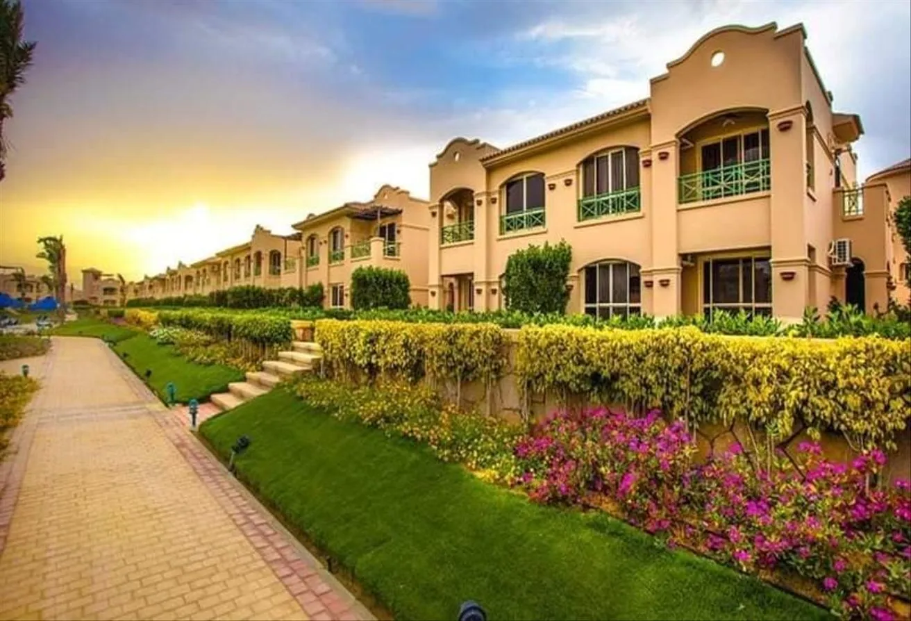 Sale in La Vista Gardens: Aprt fully finished ( 3 Bed ) in La Vista Gardens