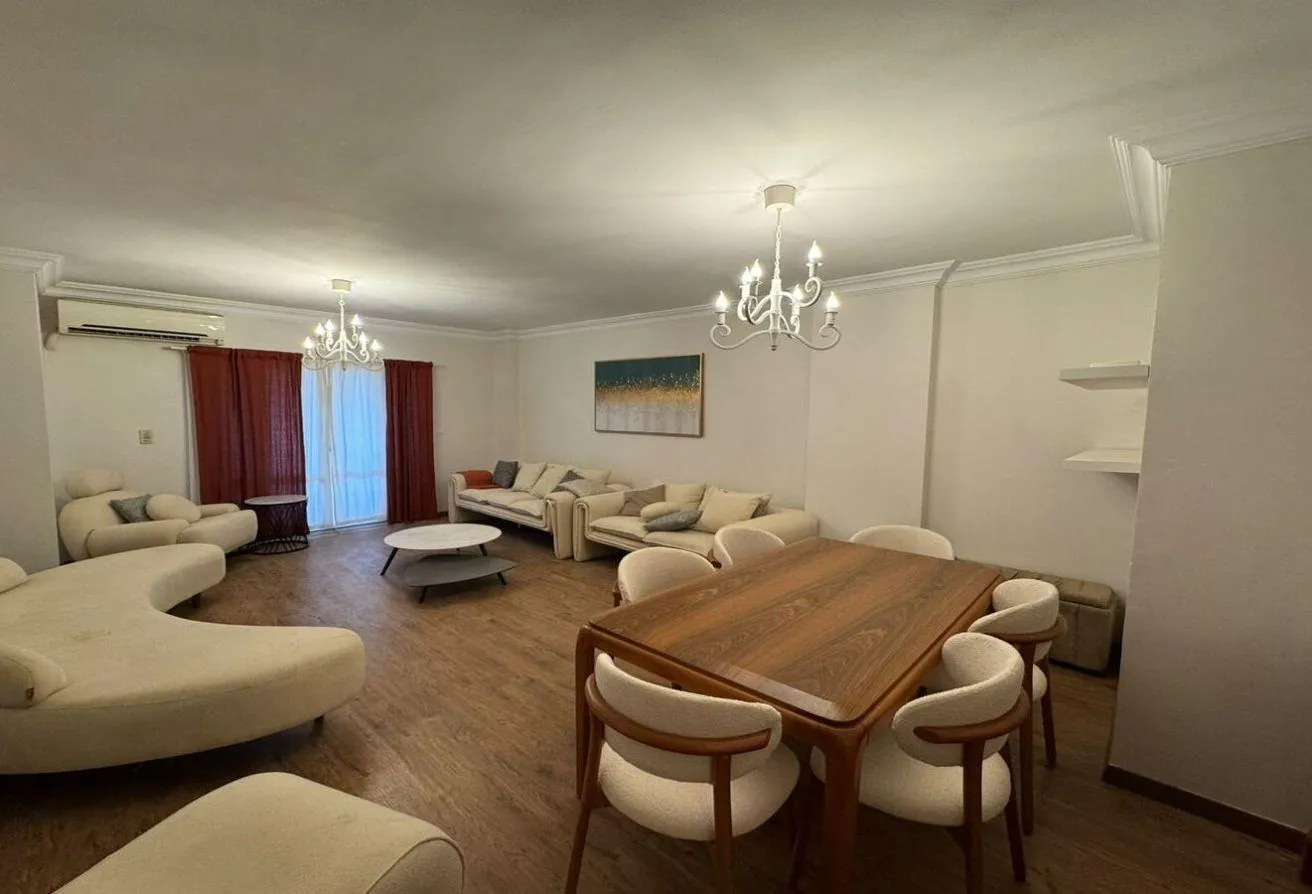 Sale in Rehab City Fifth Phase: فرصة للبيع شقة ارضي بحديقة 3 غــرف بالفرش والاجهزة