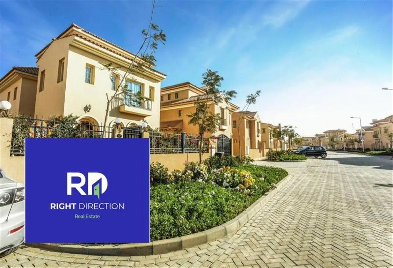 Sale in Hyde Park: ShowRoom Direct Auc New Cairo for sale Waterway 7Y