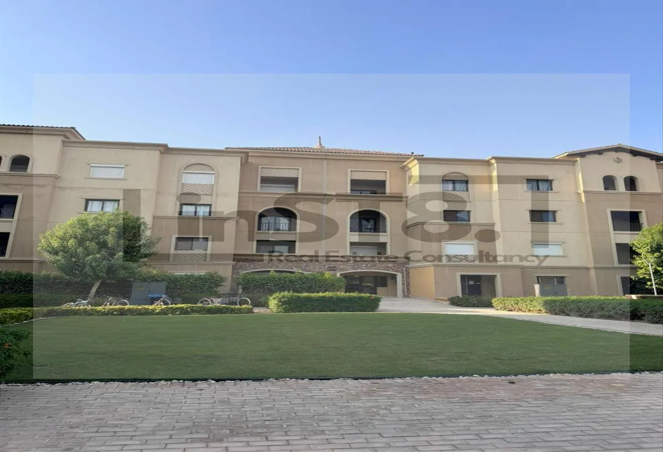 Sale in Mivida: Clinic for sale Mivida with installments