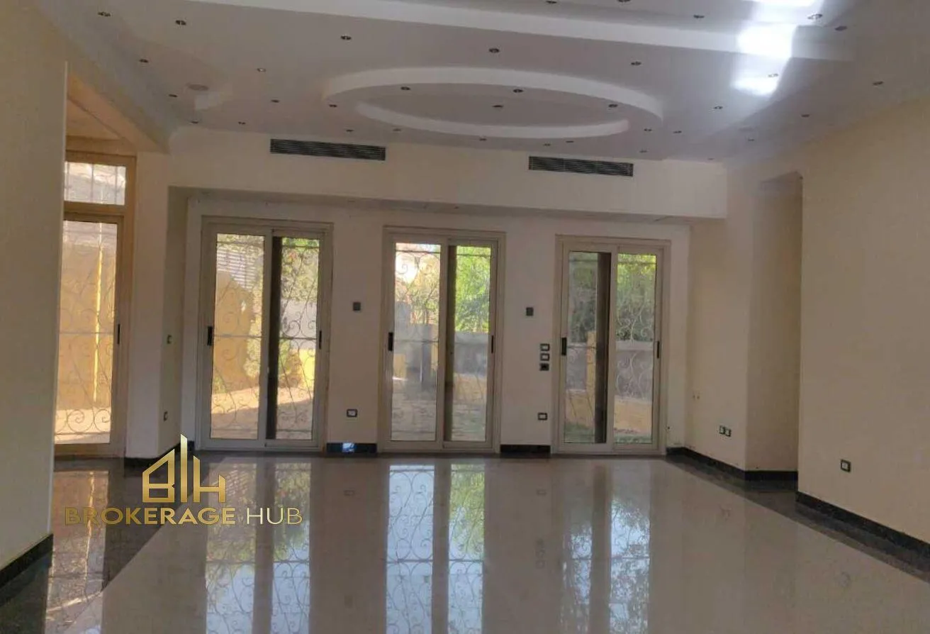 للايجار في جراند ريزيدنس: إيجار مطبخ وتكييفات في جراند ريزيدنس 