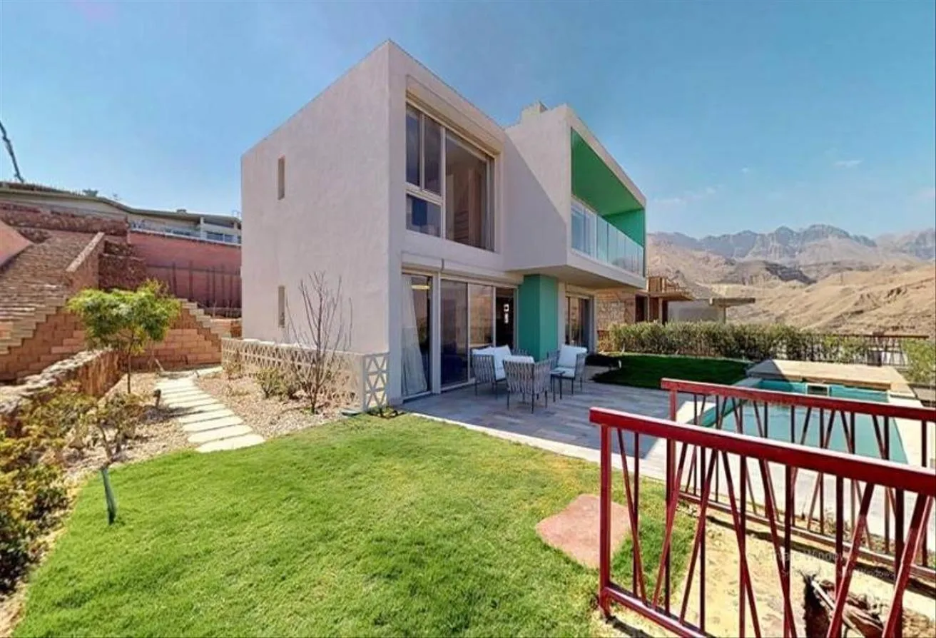 Sale in IL Monte Galala: Fully finished + furnished, installments for 15y