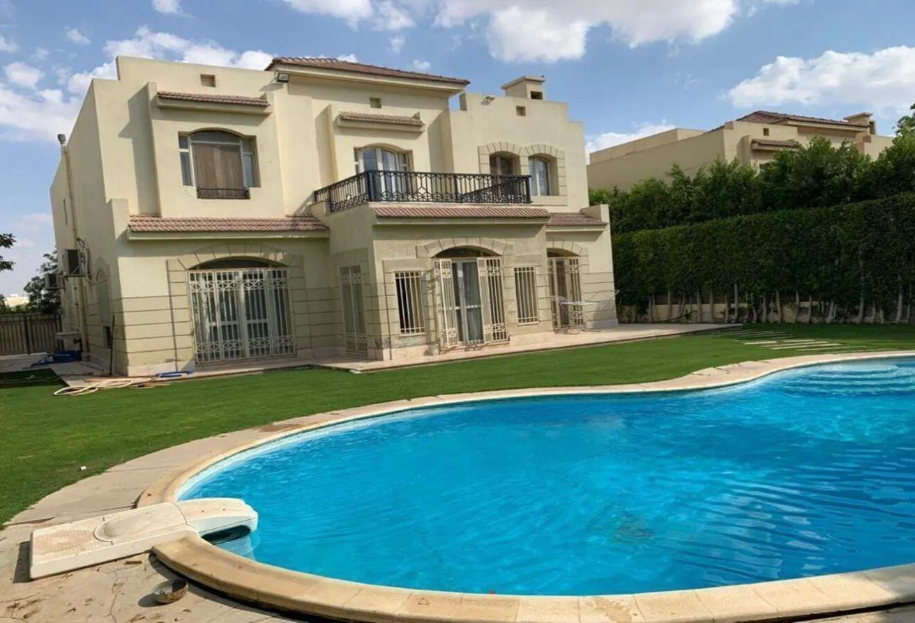 Rent in Gardenia Park: Standalone villa For rent in Gardenia 2 with pool